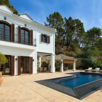 Luxurious villa nestled within the prestigious El Madroñal, Benahavis Picture 22