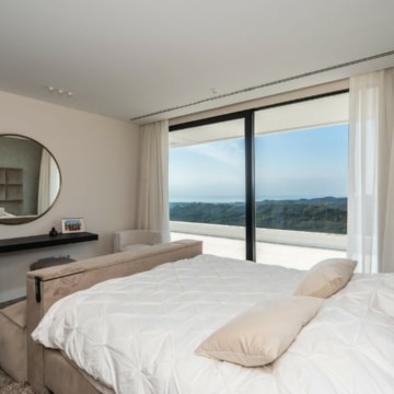 A villa with spectacular sea views in a gated community of Monte Mayor, Benahavís Picture 70