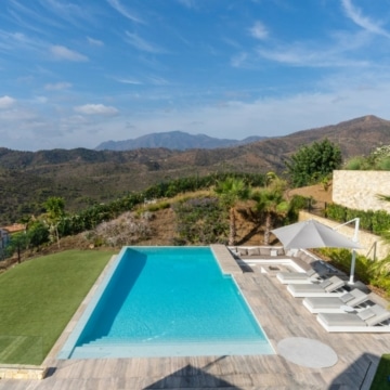 A villa with spectacular sea views in a gated community of Monte Mayor, Benahavís Picture 68