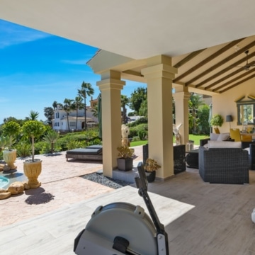 Charming villa with beautiful sea views in Calahonda, Mijas Costa Picture 33