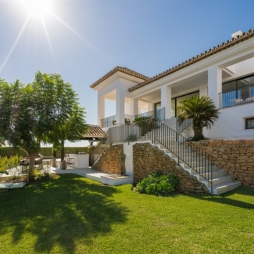 Spacious and majestic villa in the heart of Elviria, Marbella Picture 38