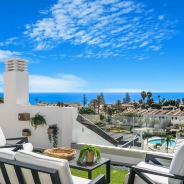 Elegant and unique beach penthouse with panoramic views in Estepona Picture 13