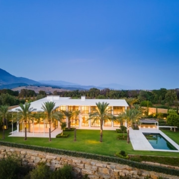 Exceptional golfside residence set on generous plot in Finca Cortesin Golfside Picture 20