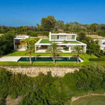 Stunning frontline golf villa boasting luscious garden in Finca Cortesin Golfside Picture 28