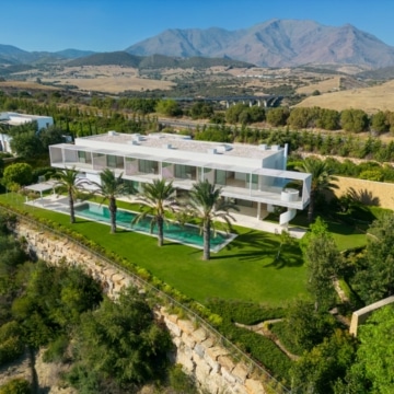 Superb villa with golf views and incredible landscaping in Finca Cortesin Golf Resort Picture 23