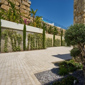 A unique villa in La Alqueria de Benahavis, Frontline Golf Picture 29