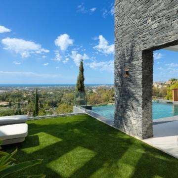 Newly built exquisite modern villa situated in the prestigious El Herrojo, Benahavis Picture 24