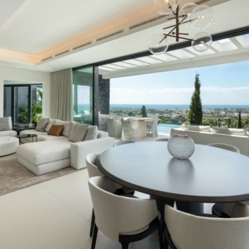 Newly built exquisite modern villa situated in the prestigious El Herrojo, Benahavis Picture 18