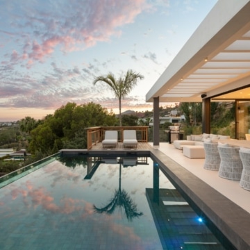 Newly built exquisite modern villa situated in the prestigious El Herrojo, Benahavis Picture 32