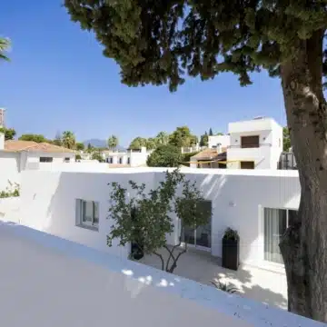 Renovated mediterranean-style villa in the heart of Nueva Andalucia, Marbella Picture 14