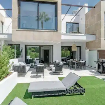 Modern living townhouse in the heart of Nueva Andalucia, Marbella Picture 6