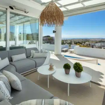 Southwest-facing modern villa breathtaking panoramic views in Nueva Andalucia Picture 21