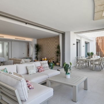 Newly built apartment in Real De La Quinta, Benahavis Picture 10