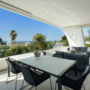 Beautiful duplex penthouse in the prestigious location of Sierra Blanca,Marbella Golden Mile Picture 0
