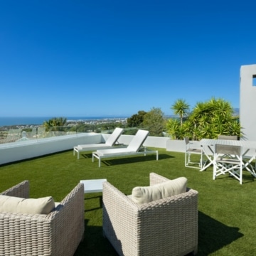 Beautiful duplex penthouse in the prestigious location of Sierra Blanca,Marbella Golden Mile Picture 16
