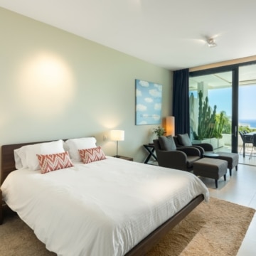 Beautiful duplex penthouse in the prestigious location of Sierra Blanca,Marbella Golden Mile Picture 9
