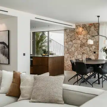 State of the art frontline golf villa with breathtaking views in Lomas de La Quinta, Benahavis Picture 3