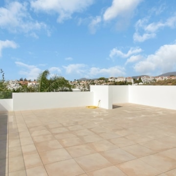 New built villa in the most prestigious location of Marbella Golden Mile, Marbella Picture 42