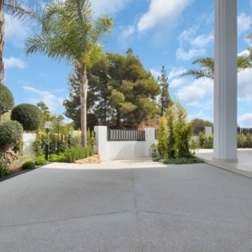 New built villa in the most prestigious location of Marbella Golden Mile, Marbella Picture 51