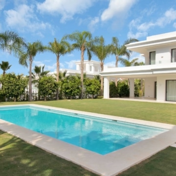 New built villa in the most prestigious location of Marbella Golden Mile, Marbella Picture 59