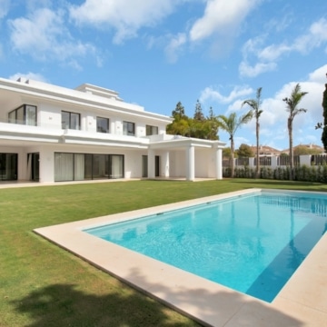 New built villa in the most prestigious location of Marbella Golden Mile, Marbella Picture 61