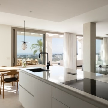 Unique Duplex Penthouse in the luxurious Nine Lions Residences with panoramic sea views, Nueva Andalucia Picture 10