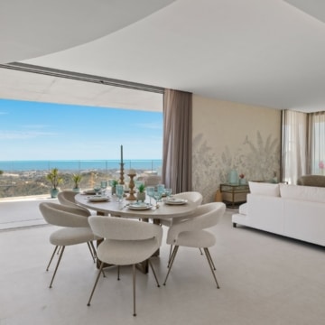 Luxury penthouse with stunning panoramic views of the mediterranean sea in Real de La Quinta, Benahavis Picture 20