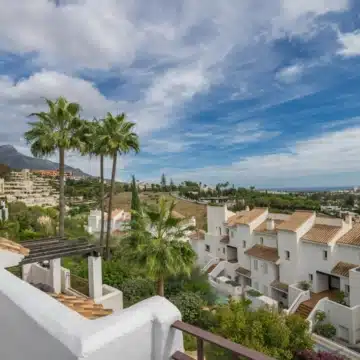 Outstanding duplex penthouse in La Quinta Village, Nueva Andalucia Picture 20