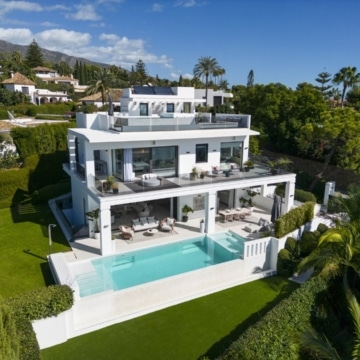 Stunning modern villa nestled in the heart of Nagueles, Marbella Golden Mile Picture 21