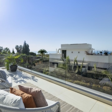 Stunning modern villa nestled in the heart of Nagueles, Marbella Golden Mile Picture 10