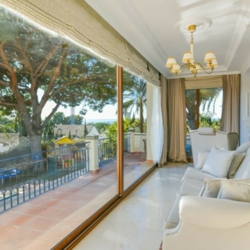 Magnificent 5-bedroom villa with spectacular sea views in Rio Real, Marbella Picture 29