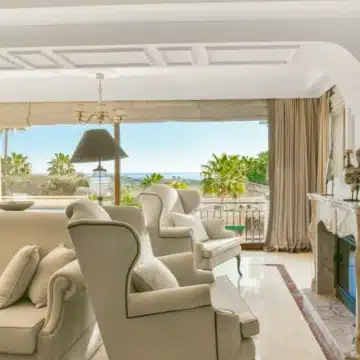 Magnificent 5-bedroom villa with spectacular sea views in Rio Real, Marbella Picture 30