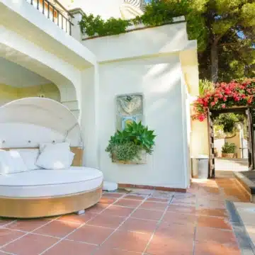 Magnificent 5-bedroom villa with spectacular sea views in Rio Real, Marbella Picture 38