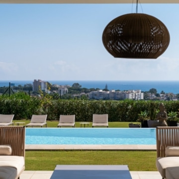 Magnificent villa with panoramic sea views in Santa Clara Golf, Marbella Picture 5