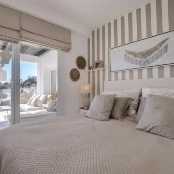 Luxurious apartment with breathtaking sea and mountain views in La Quinta Golf, Benahavis Picture 19