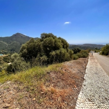 Wide and large building plot with panoramic views in Monte Mayor Resort, Benahavis Picture 0