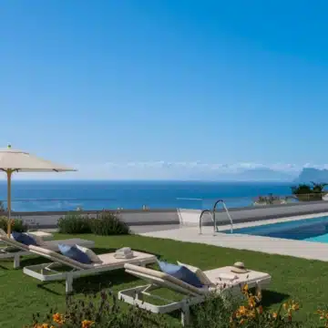 Blue Marine – Stunning 3-bedroom apartment with breathtaking Sea views in Manilva Picture 2