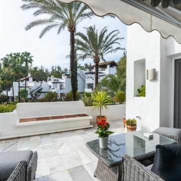 Stunning beachfront apartment in Alcazaba Beach, Estepona Picture 16