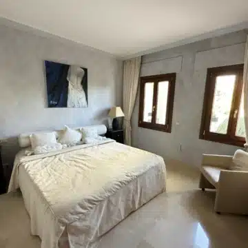 Frontline beach duplex penthouse on The New Golden Mile, Estepona Picture 14