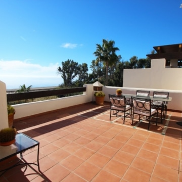 Frontline beach duplex penthouse on The New Golden Mile, Estepona Picture 16