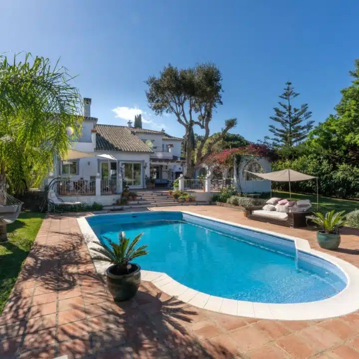 Stunning villa located in the gated community La Zarza, Sotogrande Costa Picture