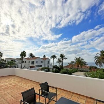 Stunning villa with panoramic sea views in Marbesa, Marbella Picture 27