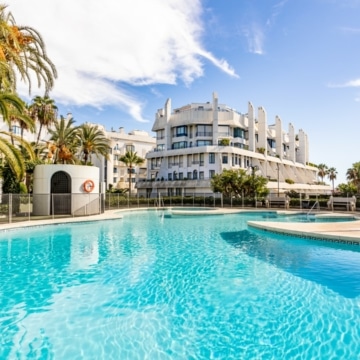 Beautiful ground-floor duplex with stunning sea view in the heart of Marbella Picture 18