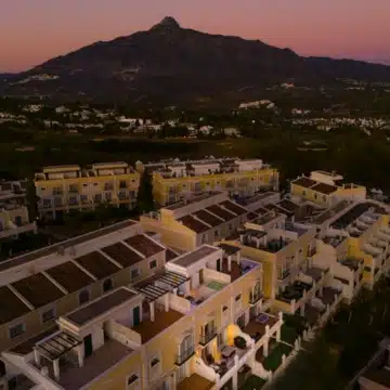 Luxury penthouse with panoramic sea views in Aloha Gardens, Nueva Andalucia Picture 25