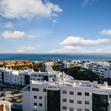 Contemporary penthouse with sea views and private pool in Higueron west, Fuengirola Picture 19