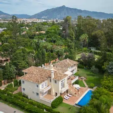 Marvellous mediterranean style villa in the prestigious Guadalmina Baja, San Pedro de Alcantara Picture 0