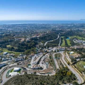 Spectacular villa with wonderful sea views and stunning landscapes in Benahavis Picture 11