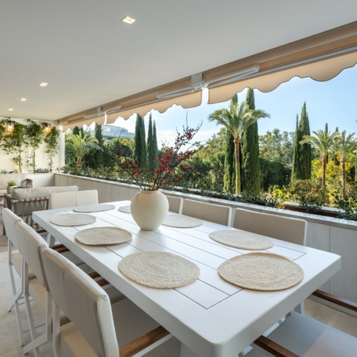 Spectacular modern apartment in the heart of Marbella Golden Mile, Marbella Picture