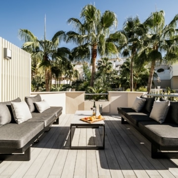 Modern 2 bedroom apartment with a spacious terrace in Fuente Aloha, Nueva Andalucia Picture 18