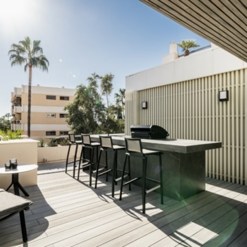 Modern 2 bedroom apartment with a spacious terrace in Fuente Aloha, Nueva Andalucia Picture 9